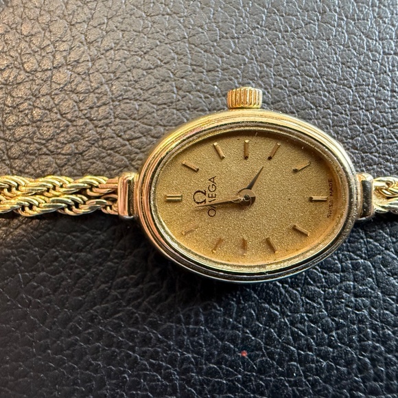 Omega 14 K gold ladies watch bracelet - Picture 4 of 5